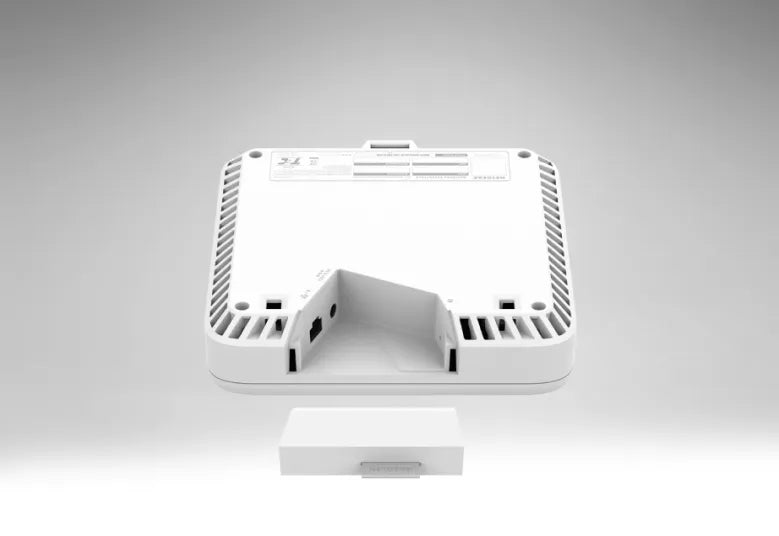 NETGEAR (WBE750) 三頻 WiFi 7 BE18400 Insight 雲端管理 Access Point | PoE+ | 10G | Insight