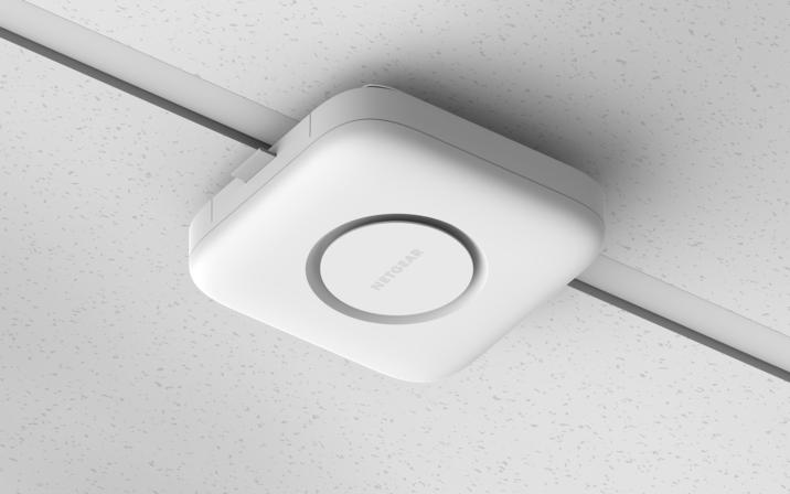 NETGEAR (WBE710) 三頻 WiFi 7 Insight 雲端管理 Access Point | PoE+ | 2.5G | Insight