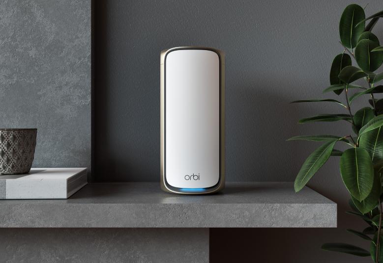 Orbi 970系列四頻WiFi 7Mesh系統，白色，27Gbps (3件裝)，贈送 1年NETGEAR Armor (RBE973S)